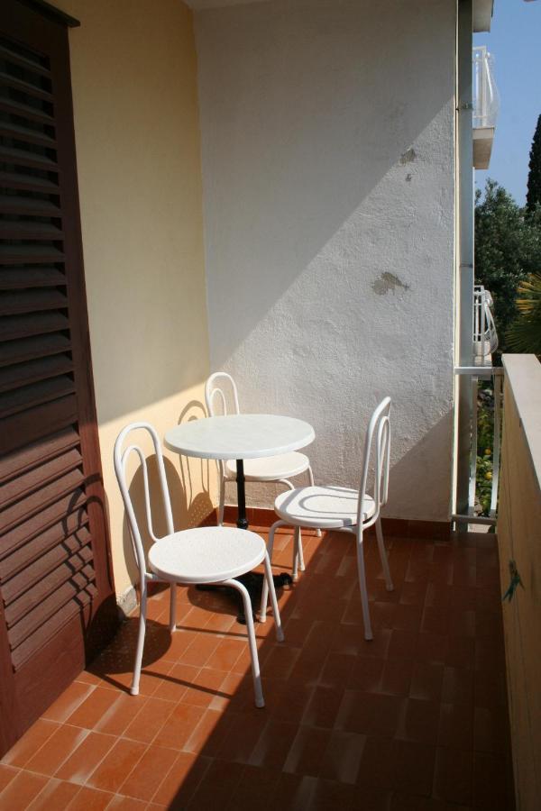 Apartments By The Sea Podgora, Makarska - 518 Exterior photo